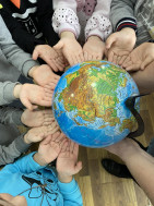 &quot;День  Земли в детском саду. &quot;Давайте будем беречь планету, другой такой на свете нету!&quot;.